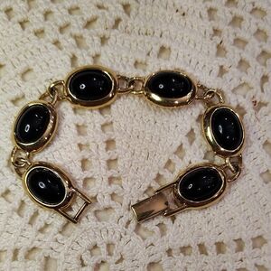 Napier 1950s Signed Black Gold Tone Cabochon Bracelet 7"
